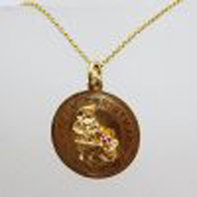 9ct Yellow Gold Round Merry Christmas with Gems Pendant on Gold Chain - Santa Claus / Father Christmas with Bag of Gifts