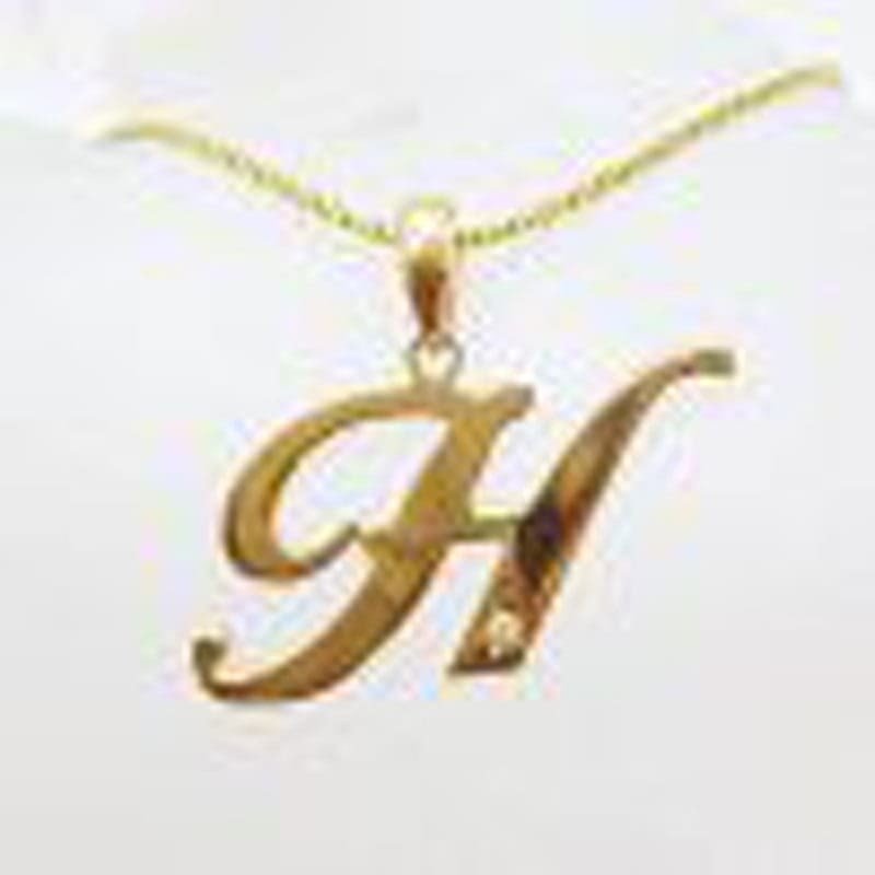 9ct Yellow Gold Large Initial / Letter H Diamond Pendant on Gold Chain