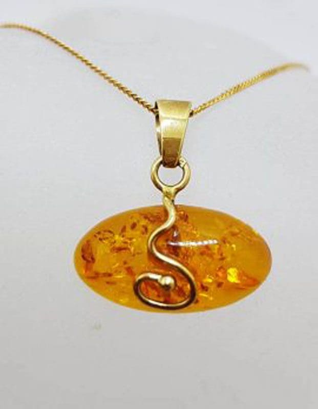 9ct Yellow Gold Oval Swirl Natural Baltic Amber Pendant on Gold Chain