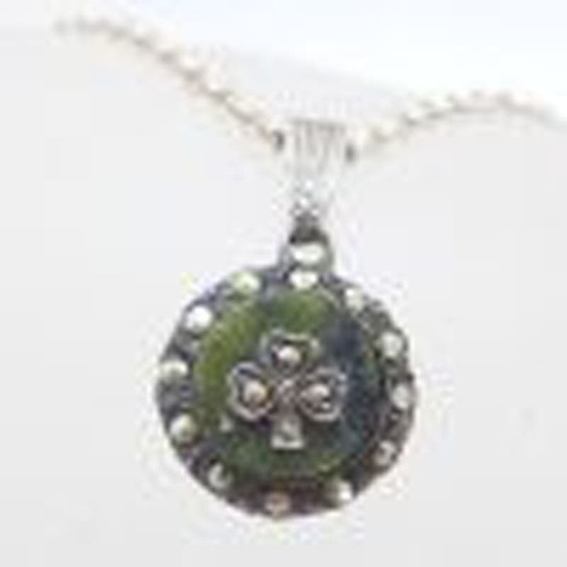 Sterling Silver Scottish Agate and Marcasite Round Shamrock Pendant on Silver Chain - Antique / Vintage