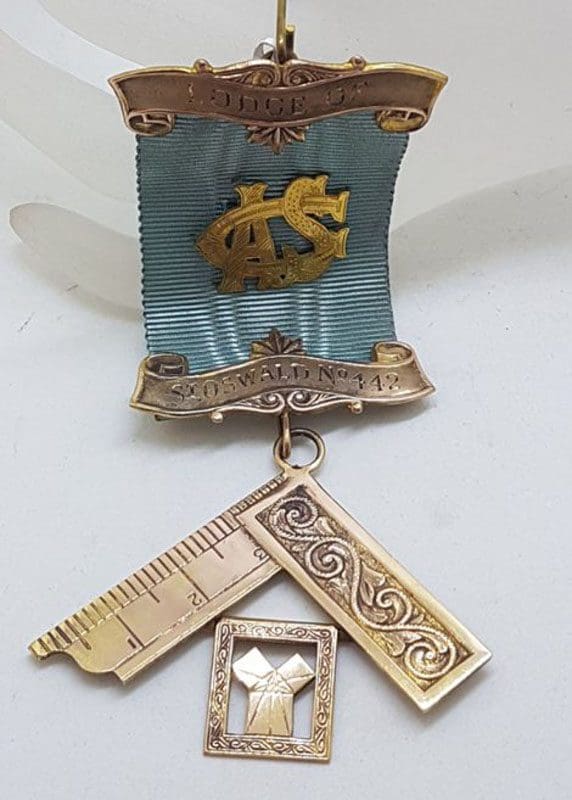 9ct Yellow Gold Freemason Jewel / Masonic Medal - Freemasons Lodge S.F. St. Oswald 442 - with Blue Ribbon - Antique / Vintage