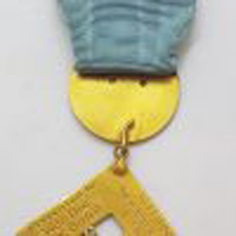 9ct Yellow Gold Freemason Jewel / Medal - Lodge Sunraysia No 712 - with Blue Ribbon - Antique / Vintage