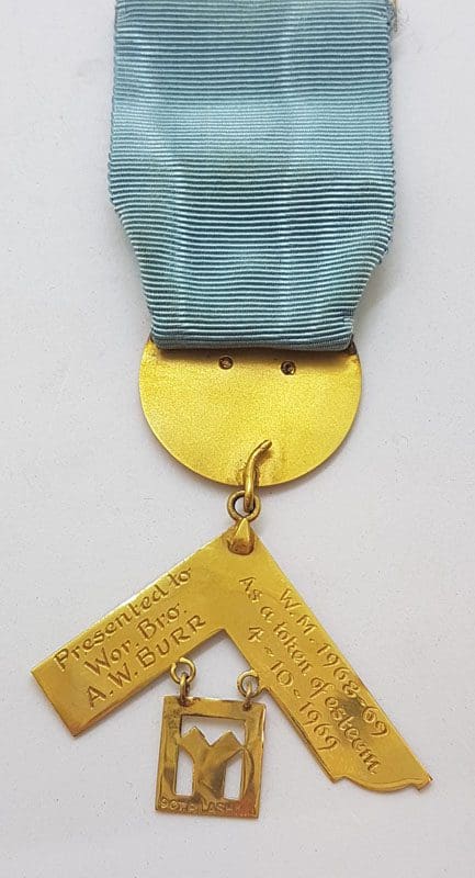 9ct Yellow Gold Freemason Jewel / Medal - Lodge Sunraysia No 712 - with Blue Ribbon - Antique / Vintage