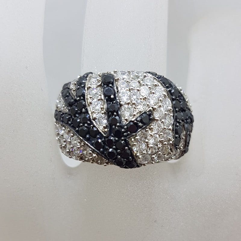 Sterling Silver Wide Rounded Black and Clear Cubic Zirconia Ring with Unique Pattern