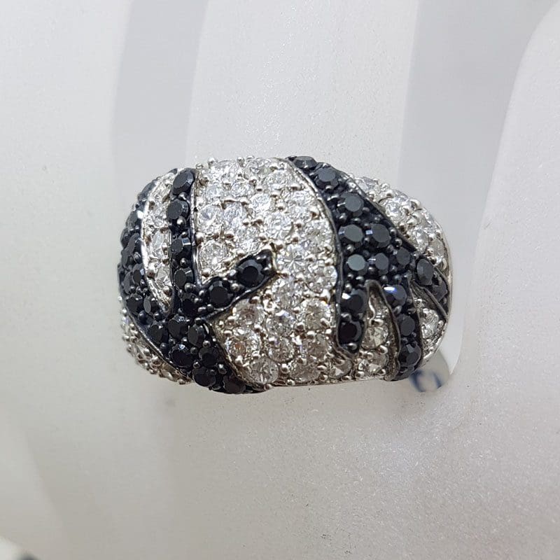 Sterling Silver Wide Rounded Black and Clear Cubic Zirconia Ring with Unique Pattern