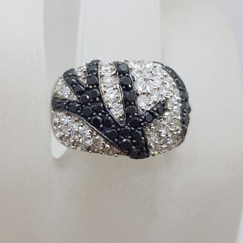 Sterling Silver Wide Rounded Black and Clear Cubic Zirconia Ring with Unique Pattern