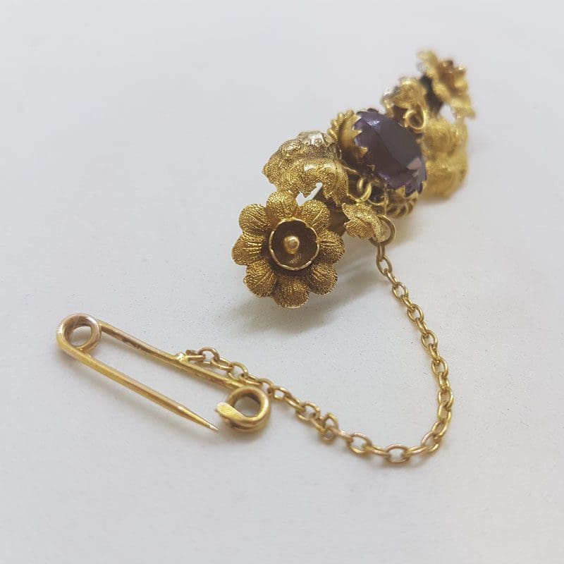 15ct Yellow Gold Ornate Floral Design Goldfields Jewellery Brooch set with an Oval Amethyst - Antique / Vintage