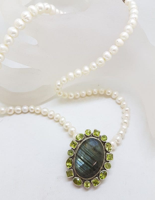 Sterling Silver Large Oval Labradorite Surrounded by Peridot Cluster Pendant on Pearl Necklace / Chain