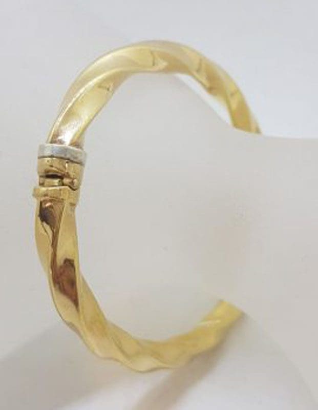 9ct Yellow Gold Twisted Design Hinged Bangle
