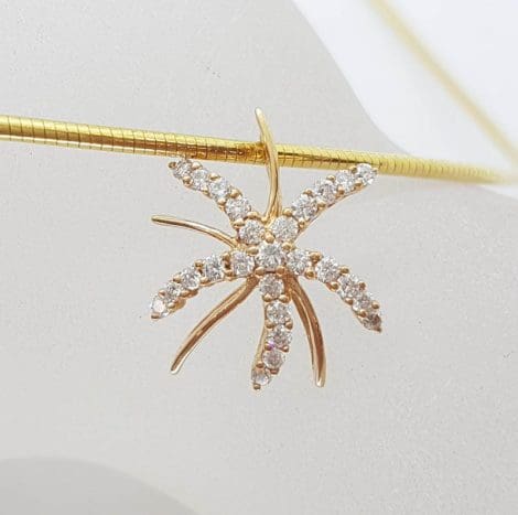 18ct Yellow Gold Diamond Starfish Cluster Pendant on Gold Omega Chain / Collier / Necklace