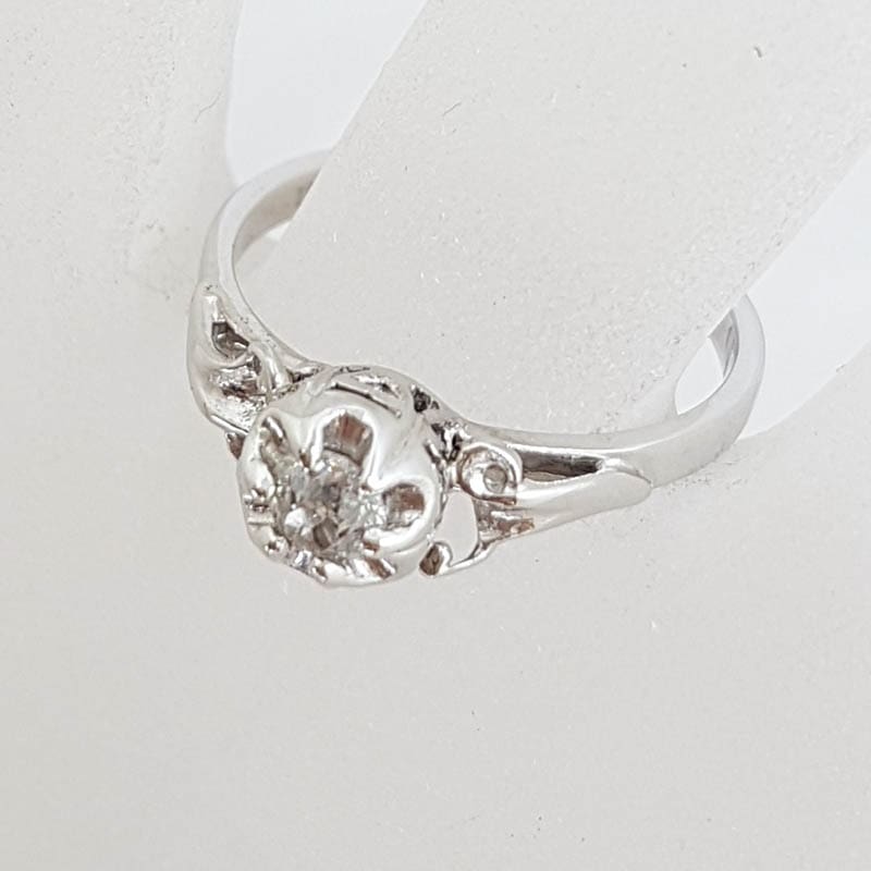 18ct White Gold Round Solitaire Diamond in Ornate Setting Ring - Antique / Vintage - Engagement Ring / Dress Ring
