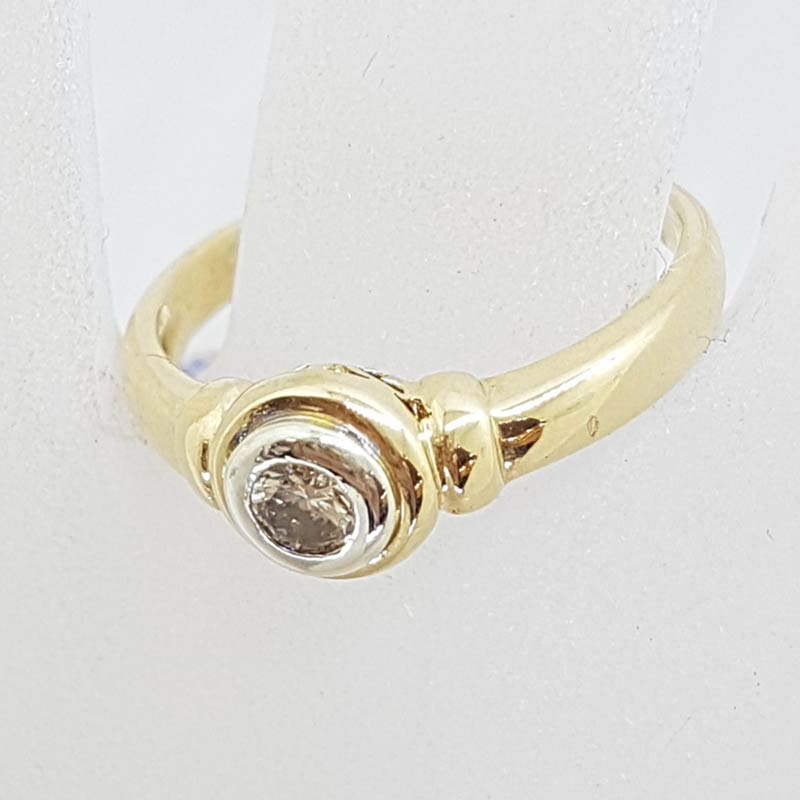 9ct Yellow Gold Round Bezel Set Diamond Ring