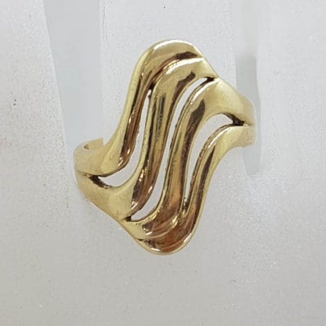 9ct Yellow Gold Wide Wave Design / Curved Ring
