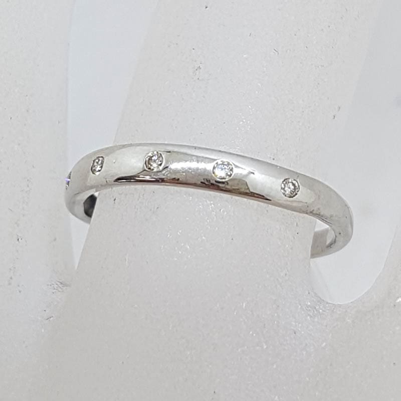 18ct White Gold Diamond Encrusted Rounded Wedding Band / Ring