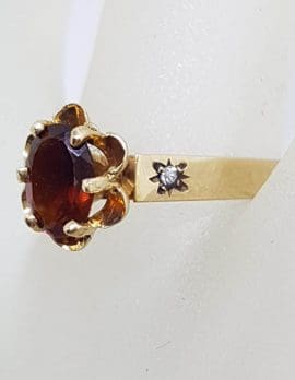 9ct Yellow Gold Oval Garnet with 2 Diamonds in a Flower Design Ring - Antique / Vintage