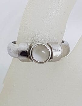 Sterling Silver Round Moonstone Ring - Vintage