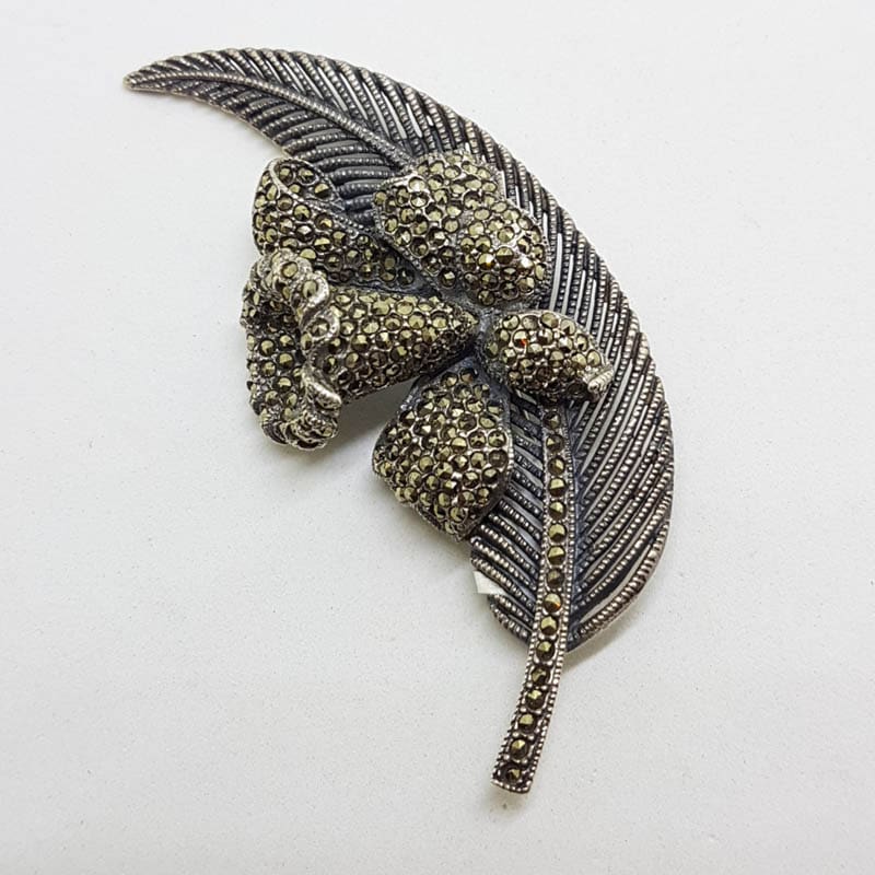 Sterling Silver Very Large Daffodil / Jonquil Flower on Long Leaf Brooch