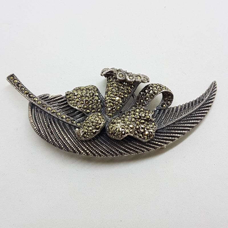 Sterling Silver Very Large Daffodil / Jonquil Flower on Long Leaf Brooch