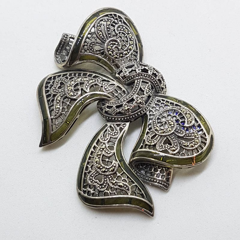20210720_223336 Sterling Silver Large Green Enamel and Marcasite Ornate Design Bow Brooch