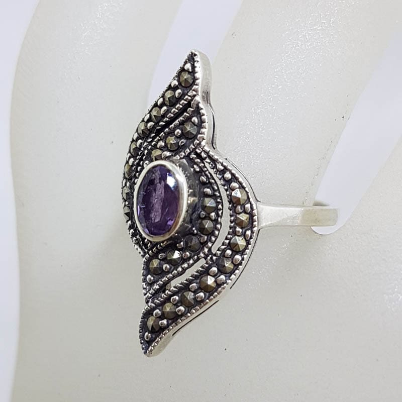 Sterling Silver Oval Amethyst with Marcasite Twist Design Ring