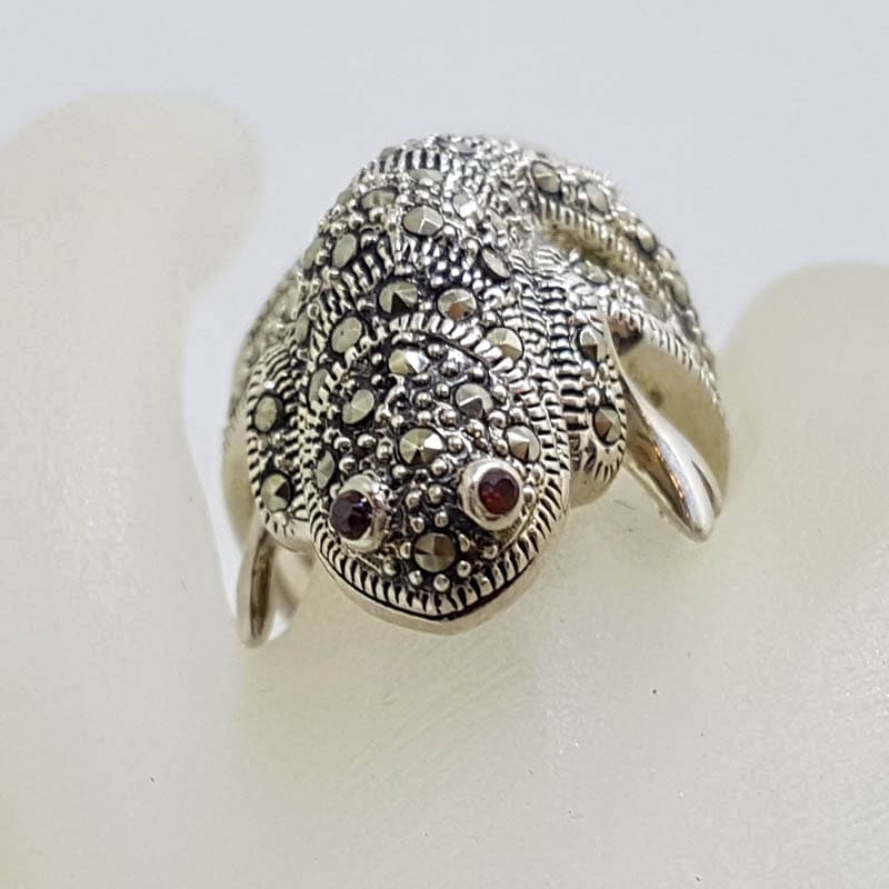 Sterling Silver Marcasite and Garnet Large Lizard/Gecko/Chameleon Ring