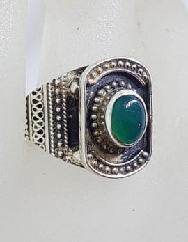 Sterling Silver Oval Green Agate / Onyx Ornate Set Ring