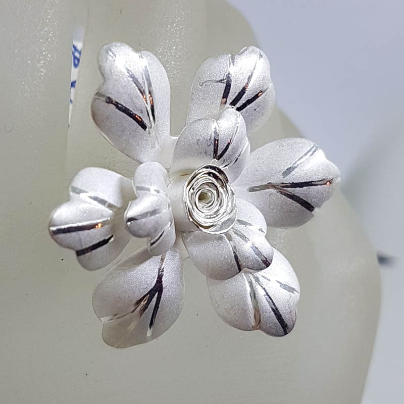 Sterling Silver Very Large Flower Ring - Matte Finish