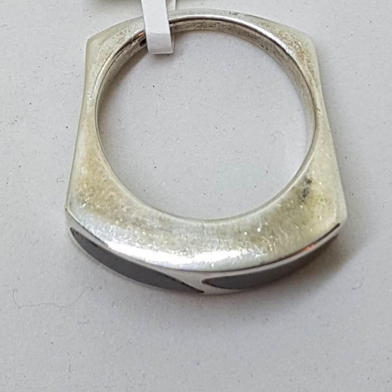 Sterling Silver Unusual Black Design Shaped Ring