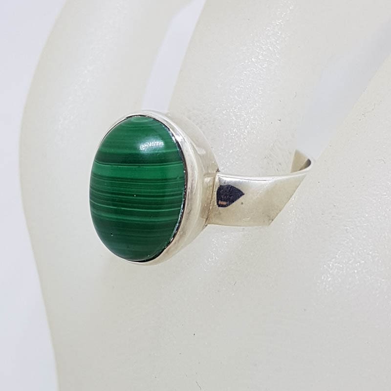 Sterling Silver Oval Malachite Ring