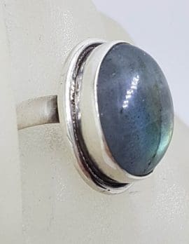 Sterling Silver Ovale Cabochon Cut Labradorite Ring