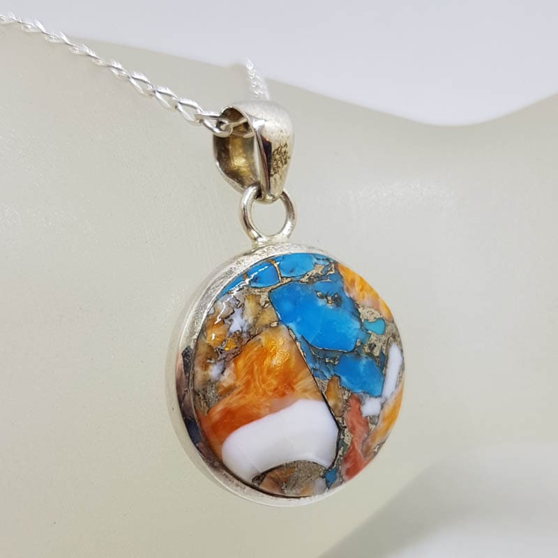 Sterling Silver Round Spiny Oyster Turquoise Pendant on Silver Chain Sterling Silver Round Spiny Oyster Turquoise Pendant on Silver Chain