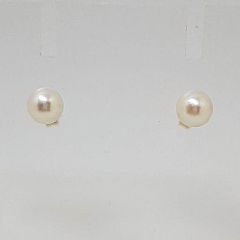 9ct Yellow Gold Cultured Pearl Studs / Earrings