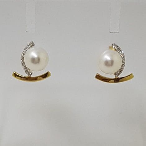 14ct Yellow Gold or White Gold Pearl and Diamond Studs / Earrings - Available in Yellow or White Gold