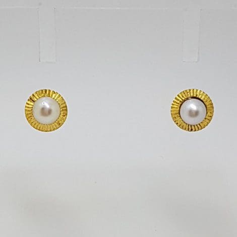 18ct Yellow Gold Round Vintage Pearl Studs / Earrings with Patterned Rim