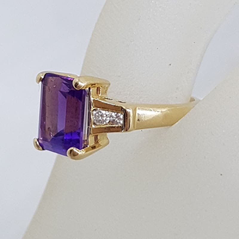 14ct Yellow Gold Rectangular Claw Set Amethyst with Channel Set Diamonds Ring - Antique / Vintage