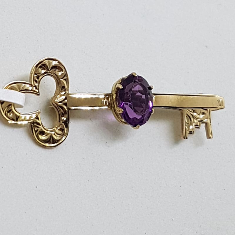 9ct Yellow Gold Oval Amethyst 21st Key Brooch - Antique / Vintage 9ct Yellow Gold Oval Amethyst 21st Key Brooch - Antique / Vintage