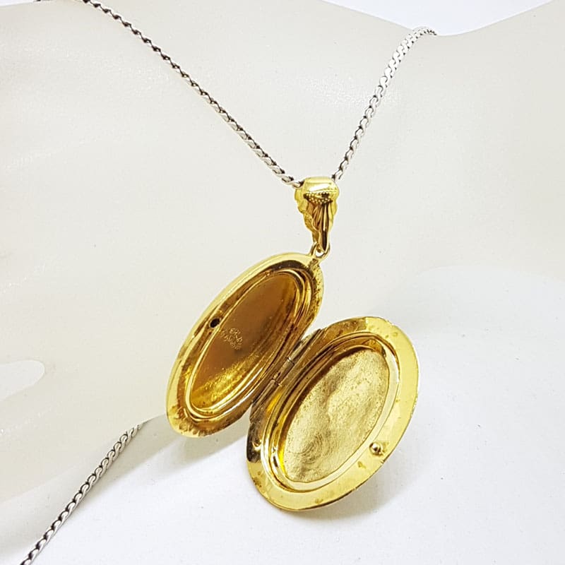 Sterling Silver and Plated Ornate Design Opal Triplet Oval Locket Pendant on Silver Chain – Vintage Sterling Silver and Plated Ornate Design Opal Triplet Oval Locket Pendant on Silver Chain – Vintage