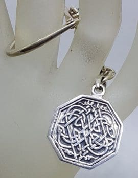 Sterling Silver Celtic Knot Design Octagonal Shaped Keyring