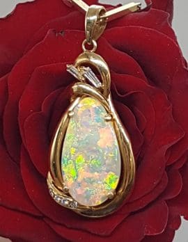 18ct Yellow Gold Stunning Solid Opal Teardrop / Pear Shape Opal with 2 Baguette Diamonds Pendant on Gold Chain