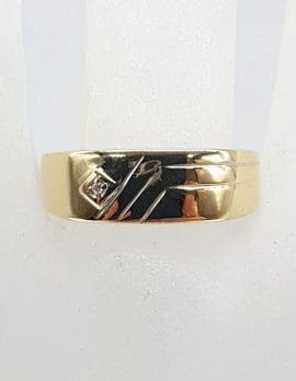 9ct Yellow Gold Diamond Signet with Zig Zag Design Gents Ring - Vintage