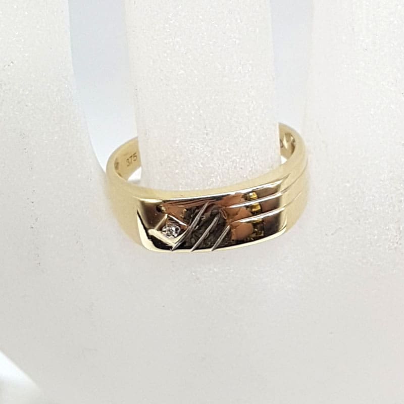 9ct Yellow Gold Diamond Signet with Zig Zag Design Gents Ring - Vintage 9ct Yellow Gold Diamond Signet with Zig Zag Design Gents Ring - Vintage