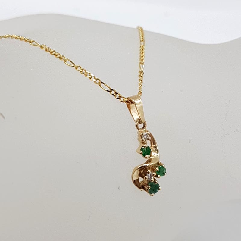 9ct Yellow Gold Natural Emerald with Diamonds Curved Twist Pendant on Gold Chain