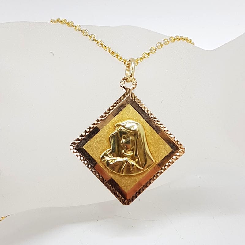 18ct Yellow Gold Large Square Madonna / Virgin Mary Religious Pendant on 9ct Gold Chain