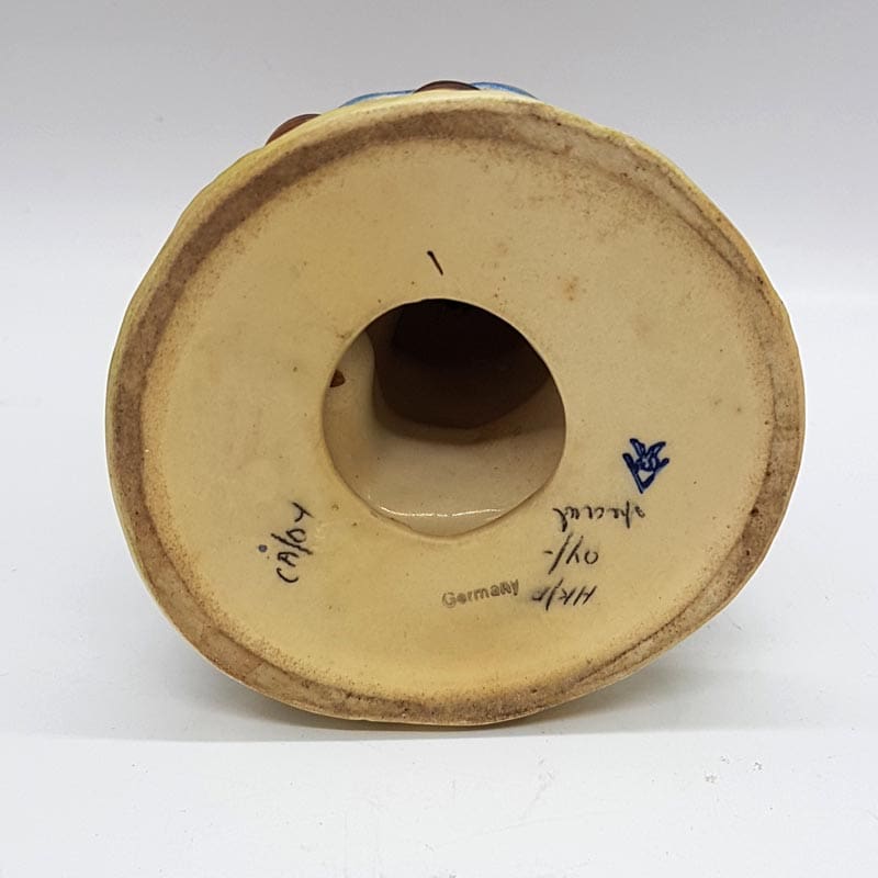 Hummel / Goebel Girl with Lamb - Good Friends - Figurine