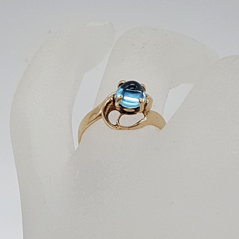 9ct Yellow Gold Round Cabochon Cut Topaz in Twist Design Ring - Vintage