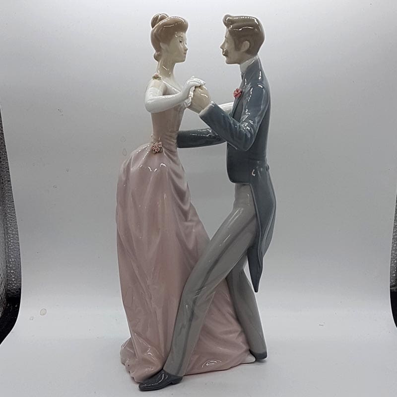 Lladro Tall Retired Figurine - Anniversary Waltz - Dancing Couple