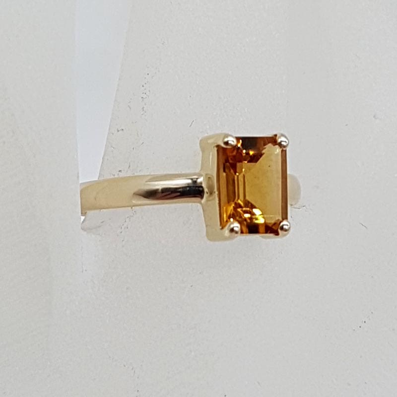 9ct Yellow Gold Citrine Rectangular Claw Set Ring