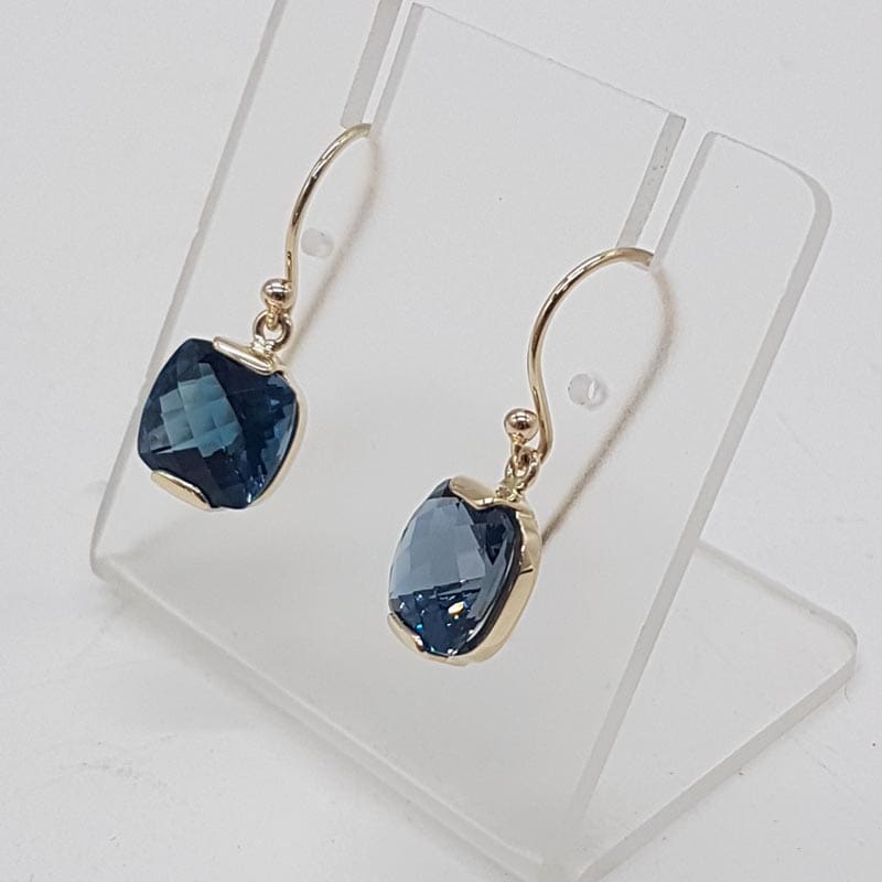 9ct Yellow Gold London Blue Topaz Square Drop Earrings 9ct Yellow Gold London Blue Topaz Square Drop Earrings