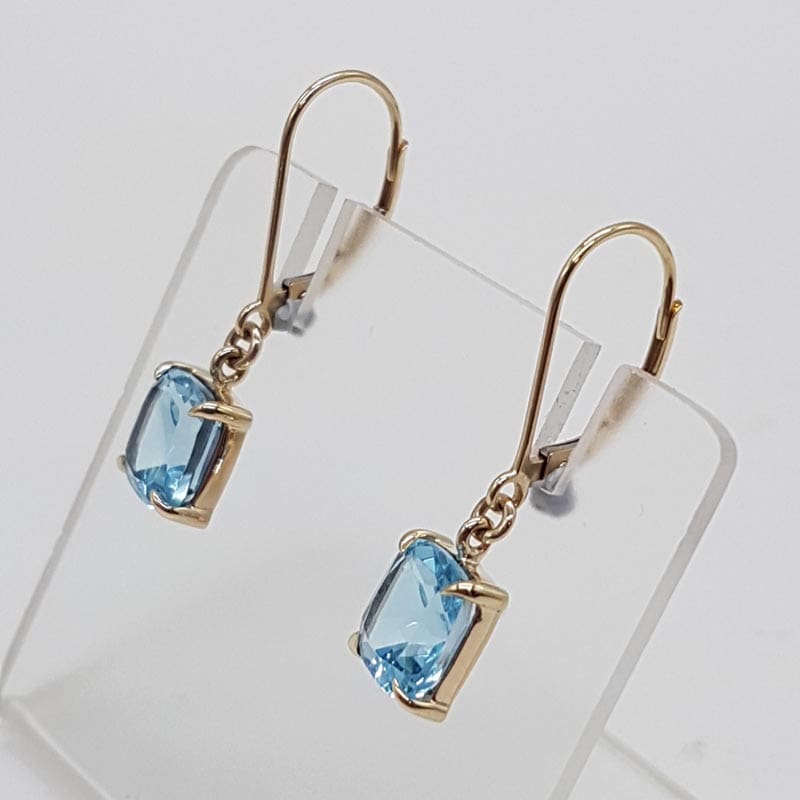 9ct Yellow Gold Square Blue Topaz Claw Set Long Earrings 9ct Yellow Gold Square Blue Topaz Claw Set Long Earrings