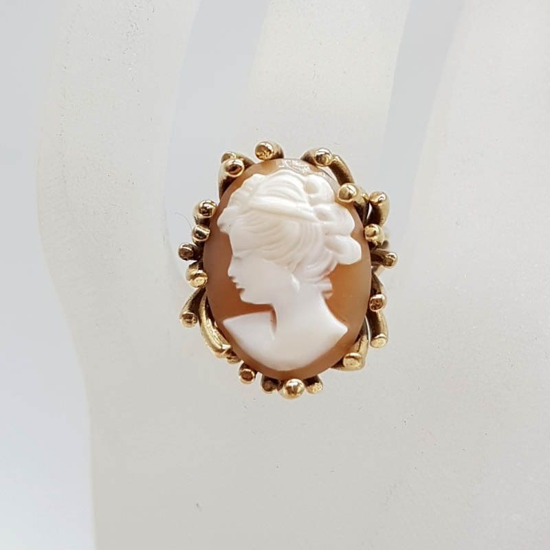 9ct Yellow Gold Large Oval Ladies Head Cameo Ring with Anemone Style Setting- Vintage / Antique